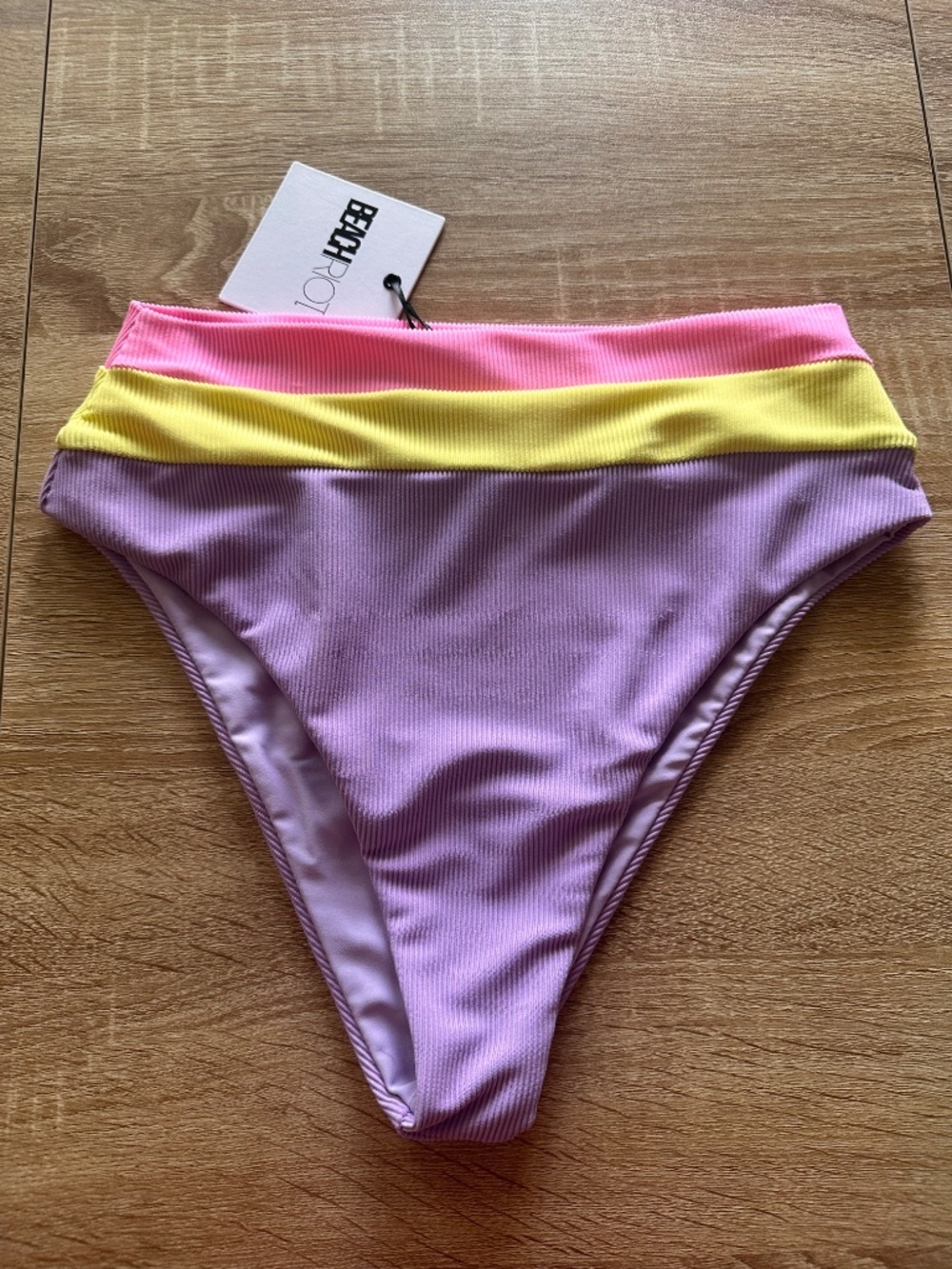 Beach Riot Mackenzie Bikini - Picture 8 of 10